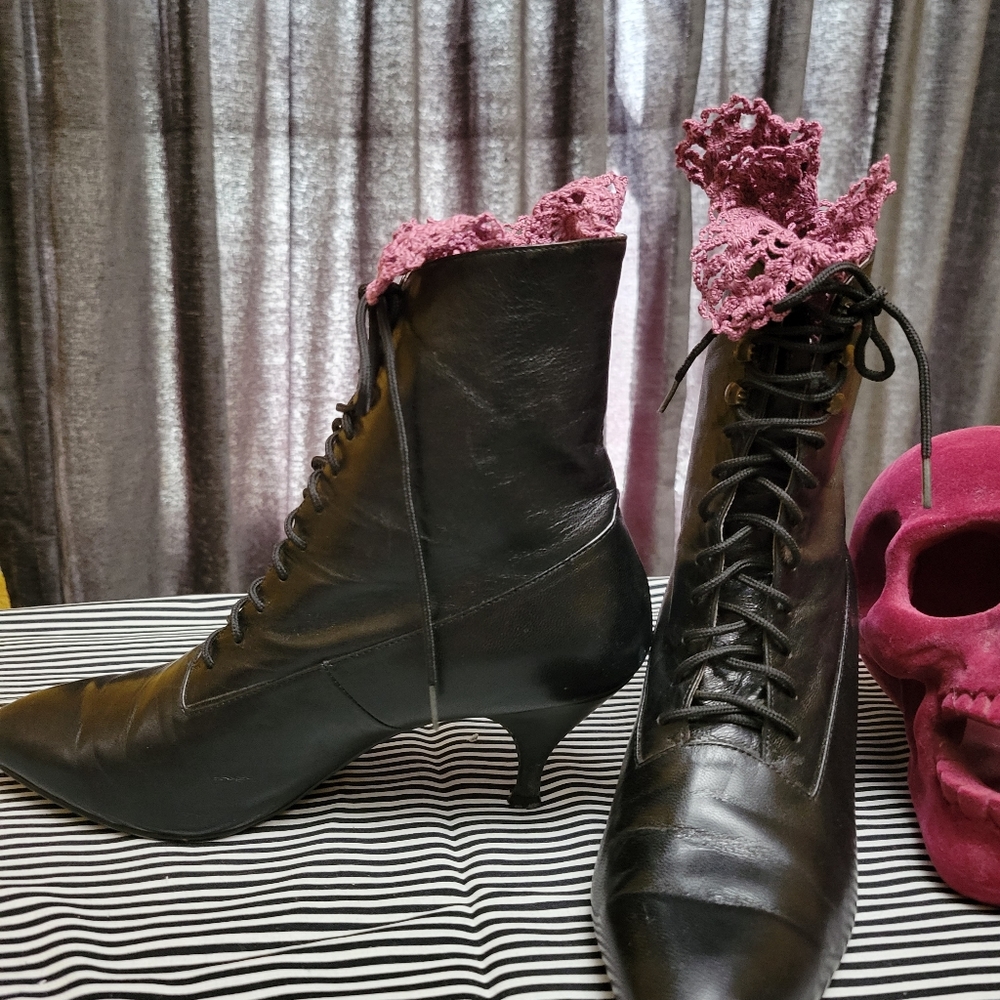 Vintage black leather granny boot sz 8/fits 7.5